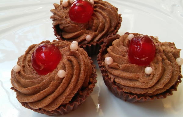 No Bake Chocolate Mousse Cups