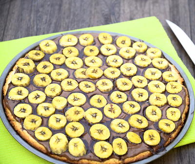 Nutella Banana Pizza