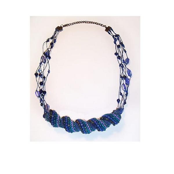 twisted-peyote-spiral-necklace-allfreejewelrymaking