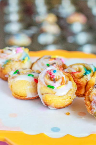 Mini Cake Batter Cinnamon Buns