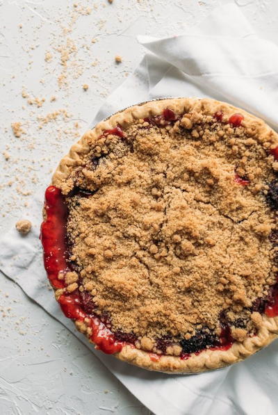Blueberry Raspberry Crumb Pie