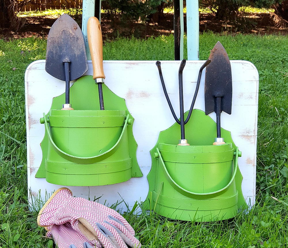 Budget-Friendly DIY Garden Tools Organizer | DIYIdeaCenter.com