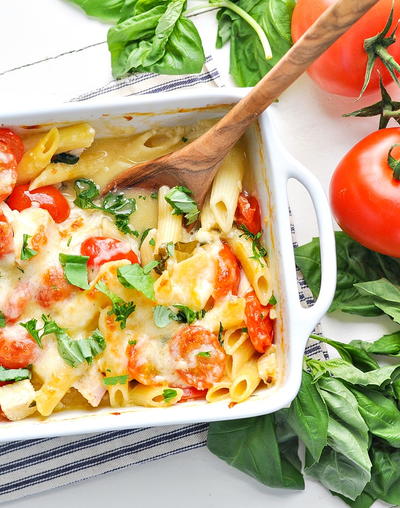 Dump-and-Bake Chicken Caprese Pasta