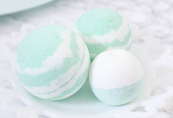 Cold and Sinus Relief DIY Bath Bombs
