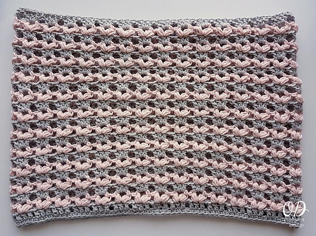 Love is in the Air Valentine's Cowl