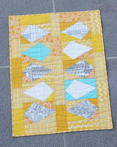 Scrappy Kites Mini Quilt Pattern