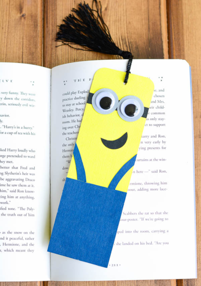 Make Your Own Minion Bookmark 