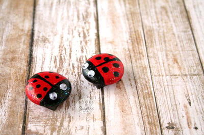 Simple Ladybug Magnets
