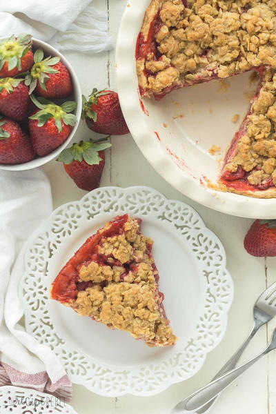Streusel Topped Strawberry Pie