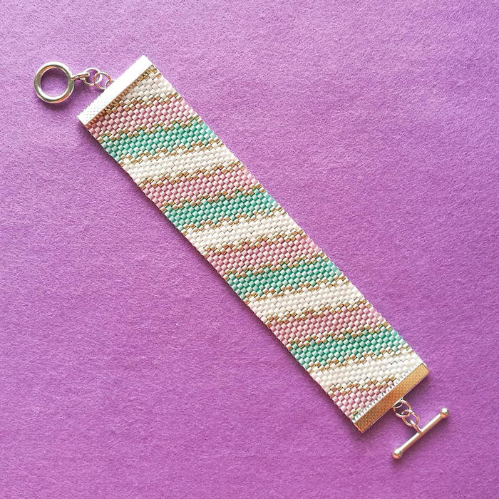 Pastel Waves Peyote Stitch Pattern | AllFreeJewelryMaking.com