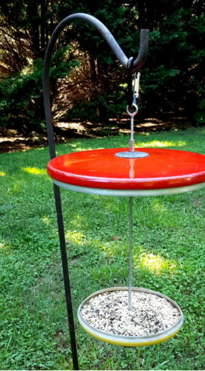 Pot Lid Diy Bird Feeder Diyideacenter Com
