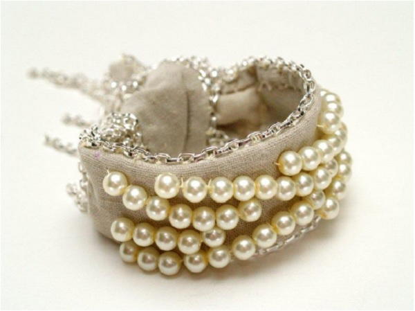 Pearl and Chains Fabric Bracelet