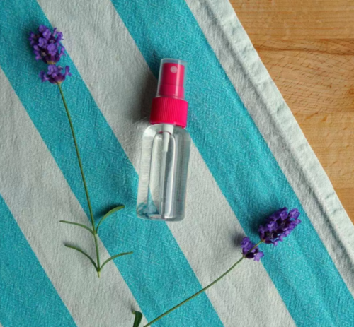 lavender-scented-diy-bug-spray-diyideacenter