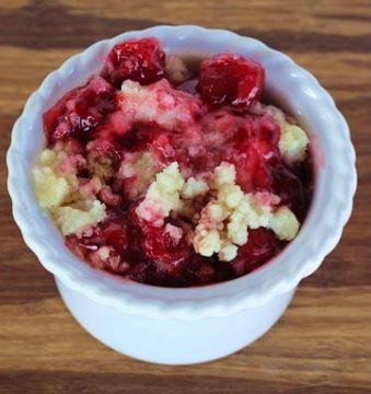 Slow Cooker Cherry Dump Cake