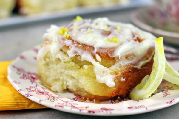 Lemon Curd Sticky Rolls with Cream Cheese Frosting