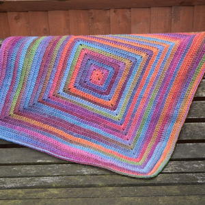 Continuous Granny Square Afghan Pattern