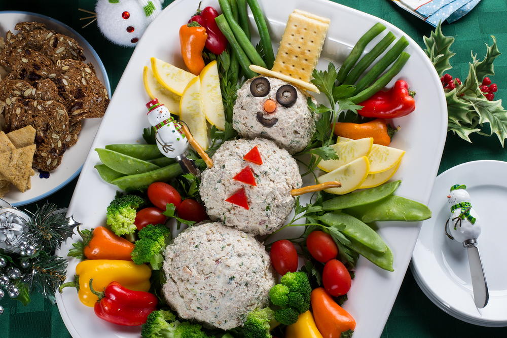 Snowman Cheeseball - All Day I Dream About Food