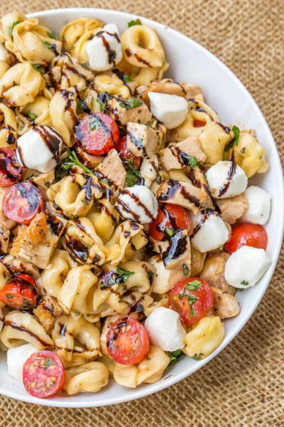 Caprese Chicken Tortellini Pasta Salad