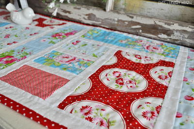 Tea and Biscuits Table Runner Tutorial