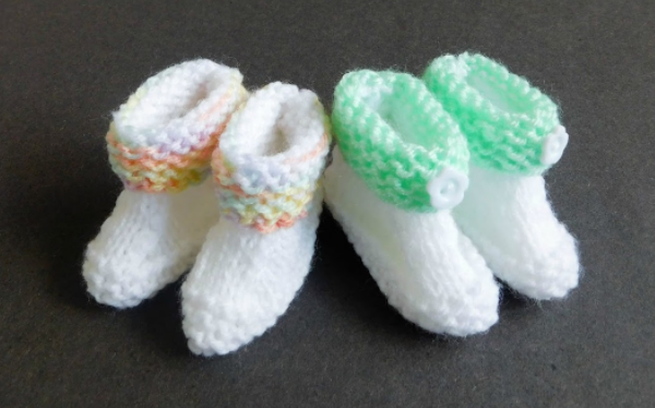 Buttons and Bows Baby Booties Pattern AllFreeKnitting