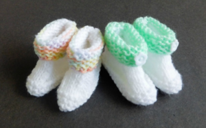 Buttons and Bows Baby Booties Pattern