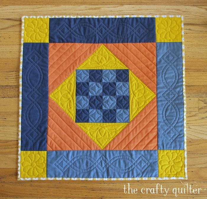 Amish Mini Quilt Pattern | FaveQuilts.com