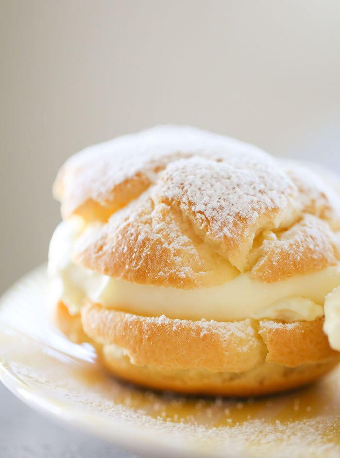 Lovely Lemon Cream Puffs  FaveSouthernRecipes.com Lovely Lemon Cream Puffs  FaveSouthernRecipes.com
