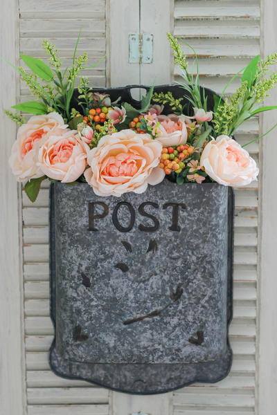 Amish Post Box Flower Craft