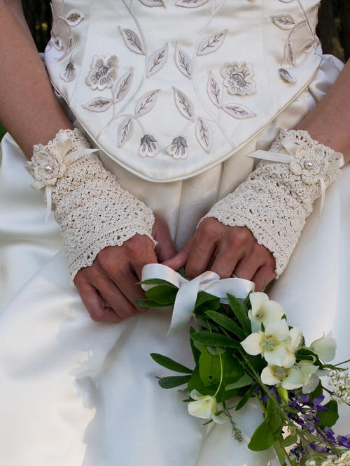 Wrapped in Lace Fingerless Bridal Gloves