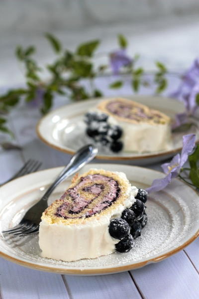 Blueberry Elderberry Cake Roll