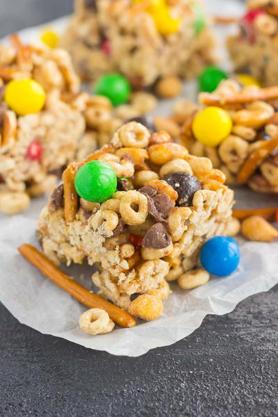 No-Bake Sweet and Salty Cereal Bars