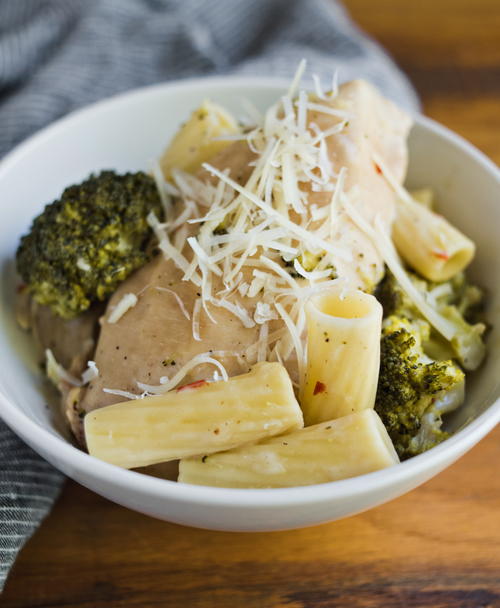 Slow Cooker Chicken Broccoli Alfredo