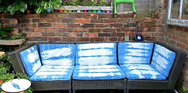 Shibori Sofa