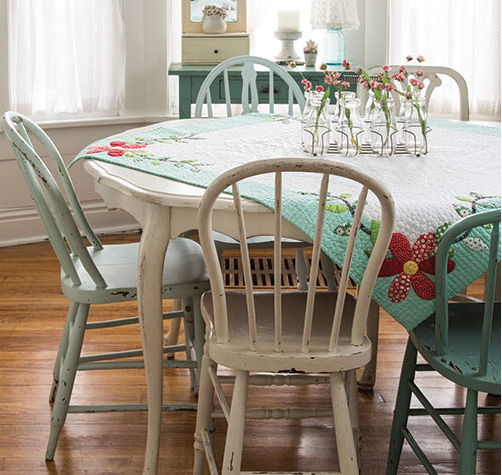 Nostalgic Summer Table Quilt