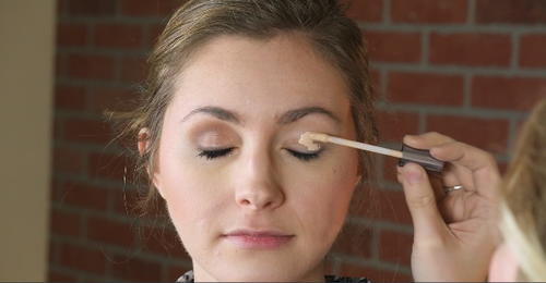 How to: Everyday Smokey Eye (Steps with Photos!) | DIYIdeaCenter.com