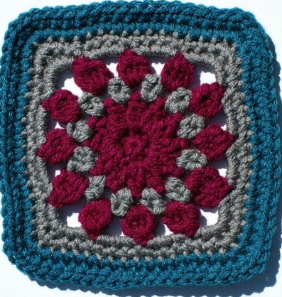 Dahlia Burst Granny Square Pattern