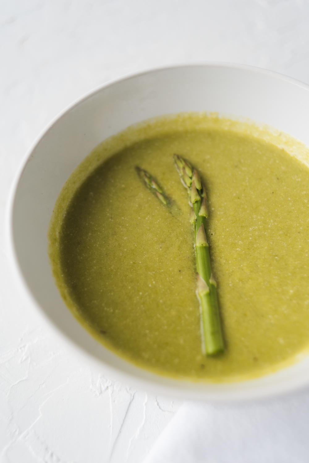 Creamy Asparagus Soup with Coconut Milk