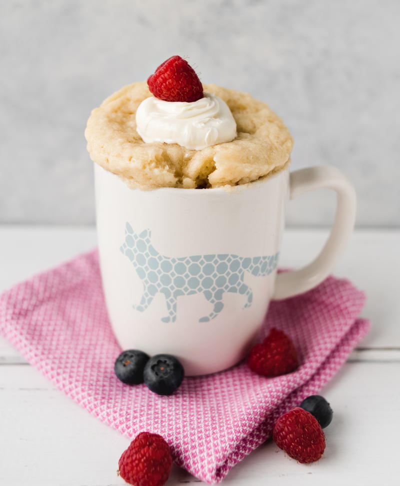 Moist Vanilla Mug Cake Recipe (2 Minutes!)