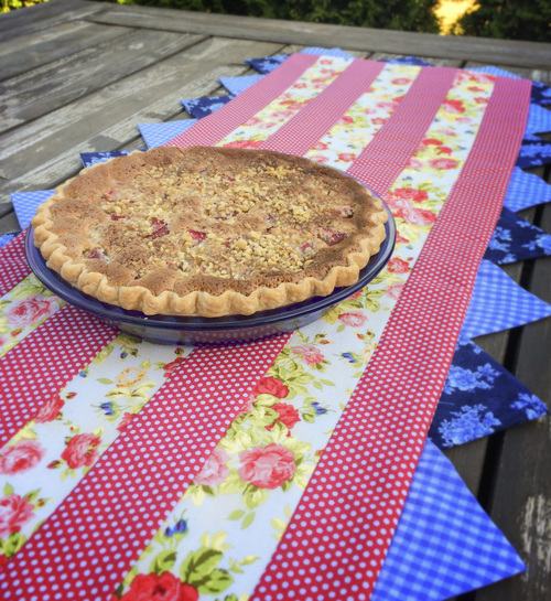 Prairie Points Table Runner