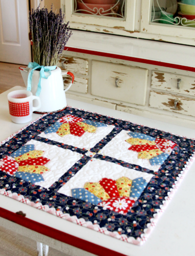 Country Chic Dresden Mini Quilt