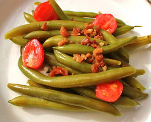 Prosciutto Garlic Green Beans With Tomatoes 