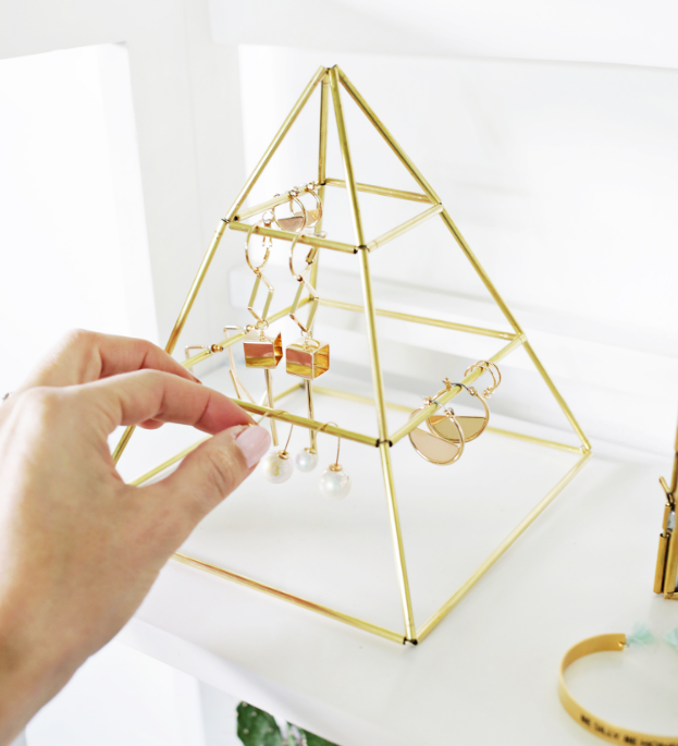 Brass Earring Pyramid Holder