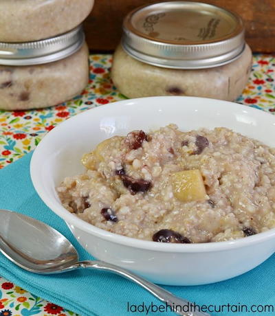 Make-Ahead Cranberry Apple Oatmeal