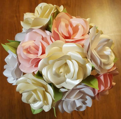 Glimmering DIY Paper Roses