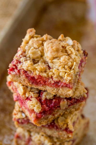 Fresh Strawberry Crumb Bars