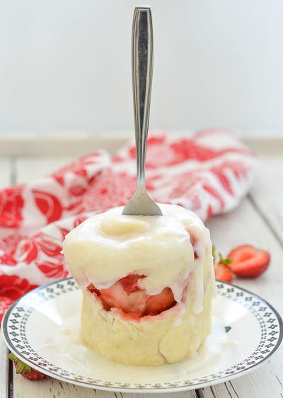 Strawberry Sweet Roll Mug Cake 