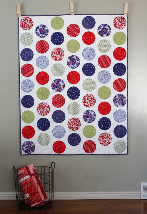 Simple Circles Lap Quilt