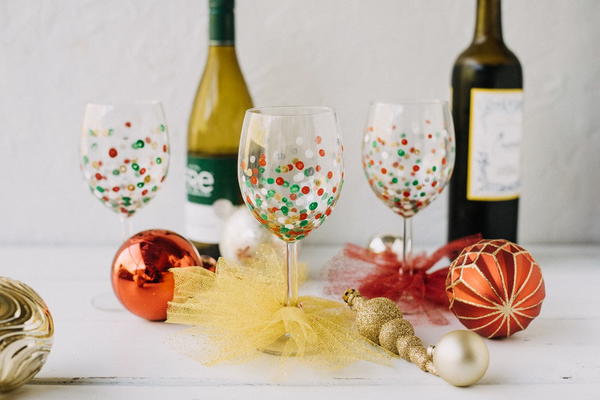 Festive Confetti DIY Wine Glasses