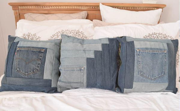 DIY Denim Traditional Log Cabin Block Pocket Pillow