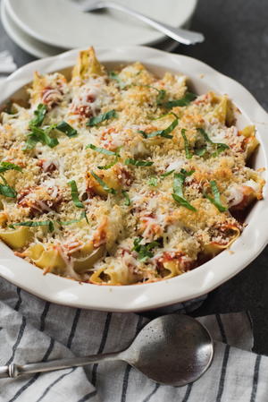 Pull-Apart Stuffed Shells | RecipeLion.com